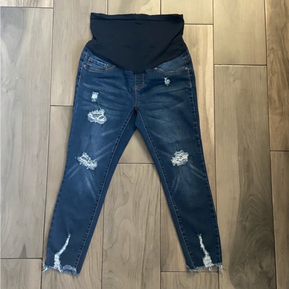 Bella Vida Maternity medium wash‎ distressed skinny jeans w/ belly band size M